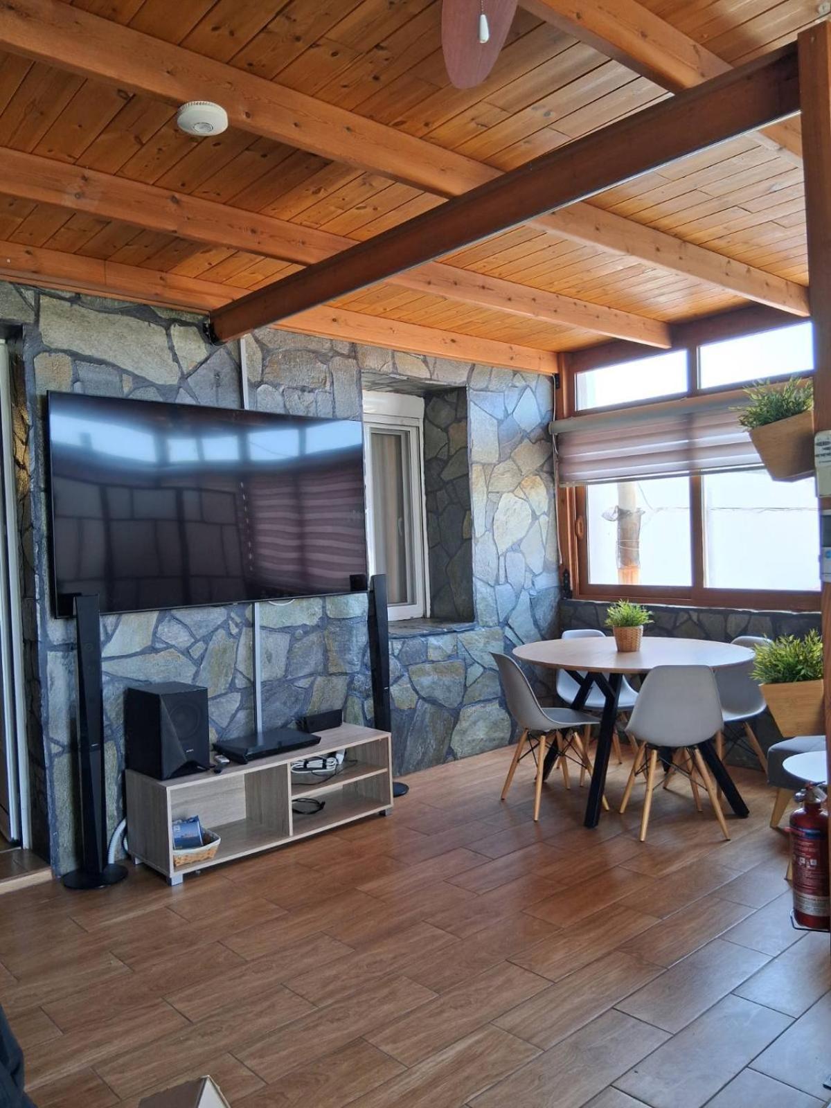 Appartamento Sioutis House Soroni Esterno foto